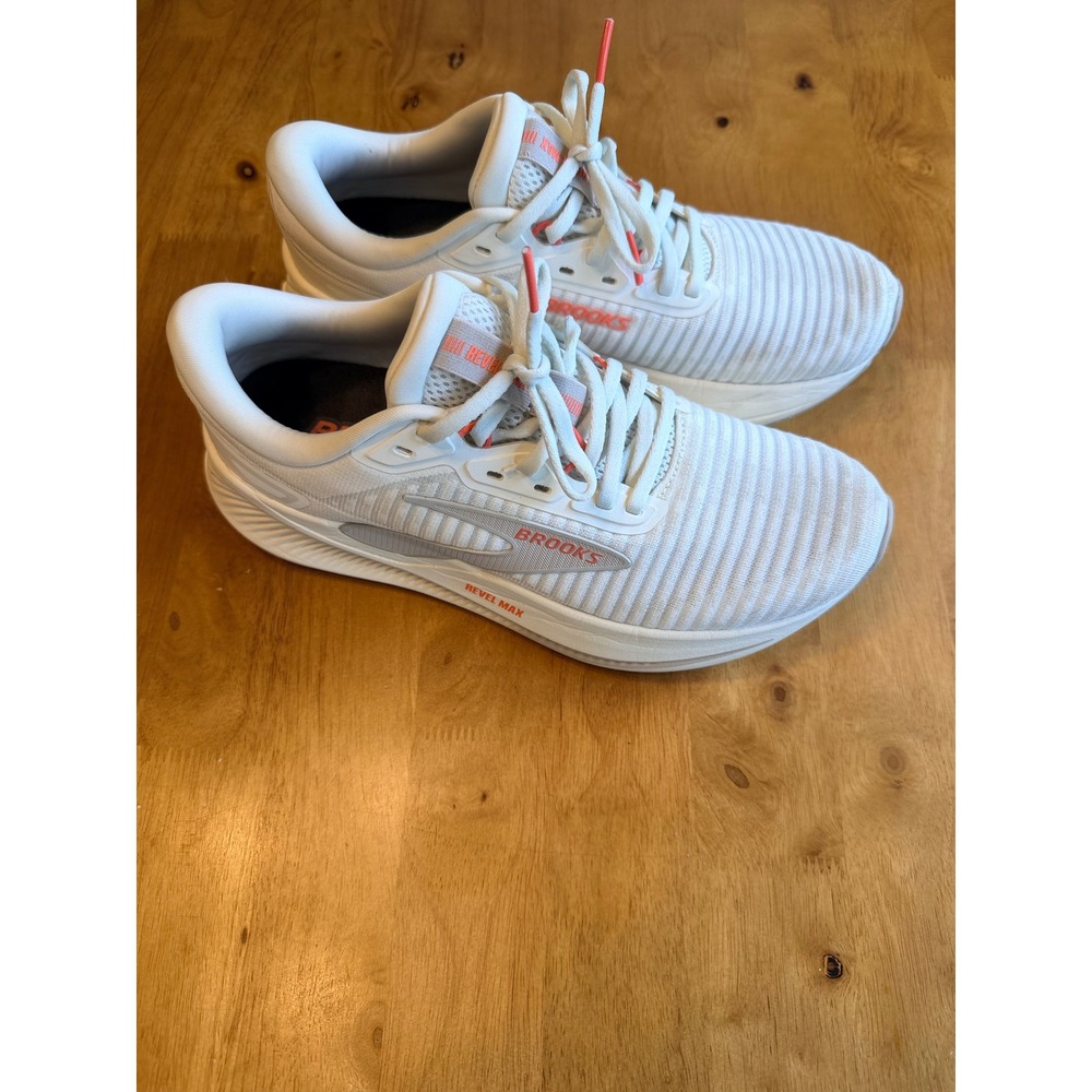 Brooks Revel Max Womens Running Shoes White Coral 1204701B Size 8